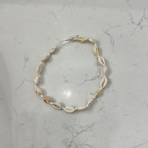 Shell necklace